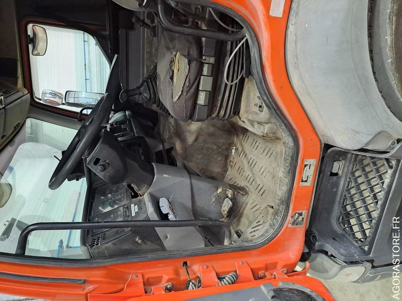 Renault Premium - 2002 - 245200kms (P2001104) - Truck: picture 4 Renault Premium - 2002 - 245200kms (P2001104) - Truck: picture 4