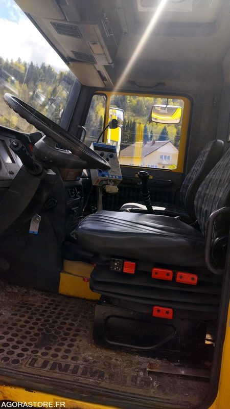 UNIMOG U110 AVEC GRUE ARRIERE CHASSIS - Truck: picture 4 UNIMOG U110 AVEC GRUE ARRIERE CHASSIS - Truck: picture 4