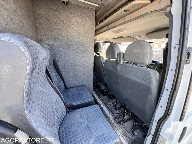 Panel van UTILITAIRE FORD TRANSIT - 2011 / 160 000 KM - MOTEUR HS: picture 10 Panel van UTILITAIRE FORD TRANSIT - 2011 / 160 000 KM - MOTEUR HS: picture 10