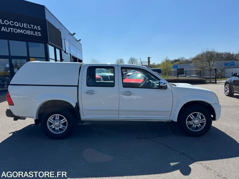 Pick-up ISUZU Dmax - 2011 - 147 383km - Van: picture 2 Pick-up ISUZU Dmax - 2011 - 147 383km - Van: picture 2