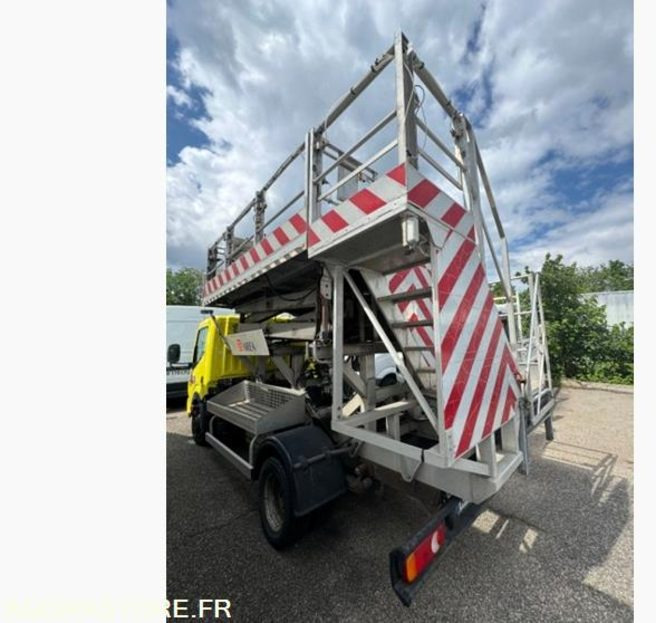 RENAULT MAXITY 2.5l 130CV NACELLE PASSERELLE ELEVATRICE - 2009 - 125 000km - Van: picture 3 RENAULT MAXITY 2.5l 130CV NACELLE PASSERELLE ELEVATRICE - 2009 - 125 000km - Van: picture 3