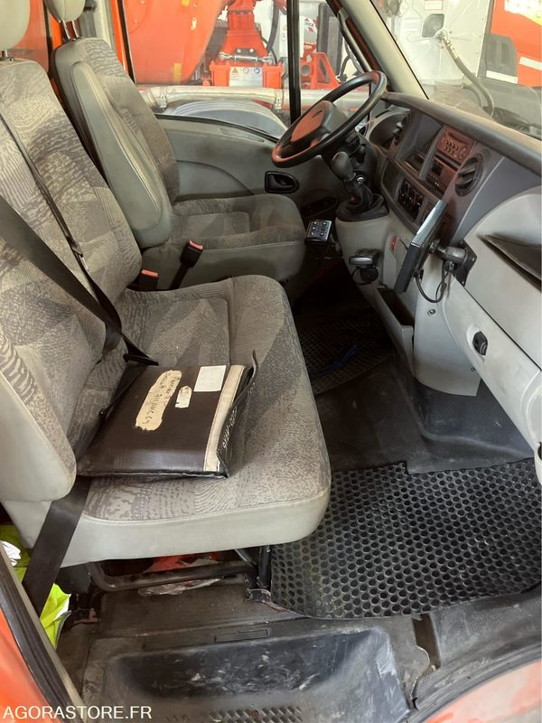 Renault Master - 2005 - 43161kms (P2001716) - Van: picture 5 Renault Master - 2005 - 43161kms (P2001716) - Van: picture 5