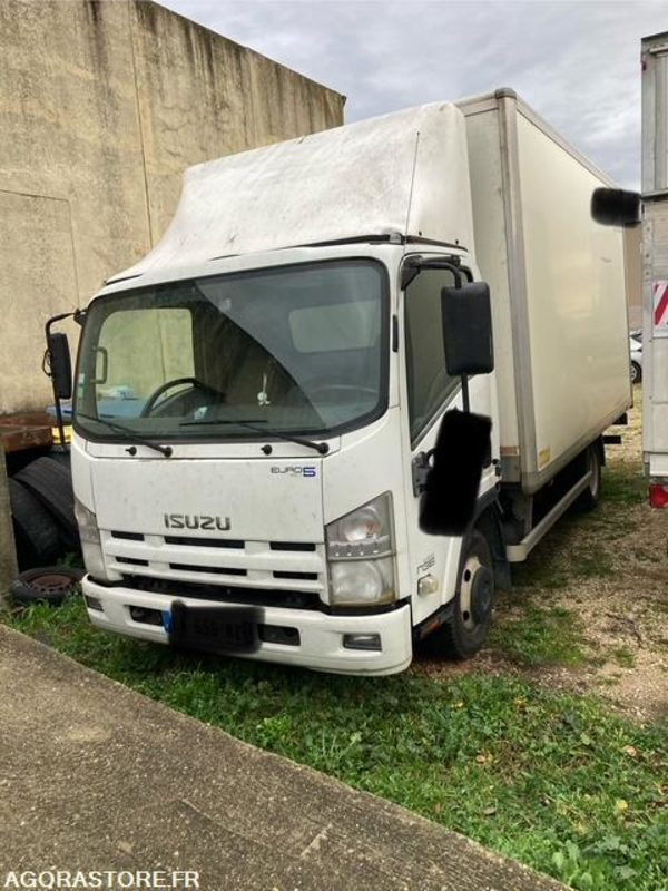 UTILITAIRE GRAND VOLUME - ISUZU - 2012 - 120 000 - Van: picture 1 UTILITAIRE GRAND VOLUME - ISUZU - 2012 - 120 000 - Van: picture 1