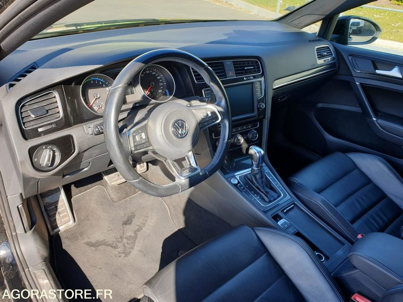 Volkswagen GOLF GTE 1.4 TSI - Car: picture 5 Volkswagen GOLF GTE 1.4 TSI - Car: picture 5