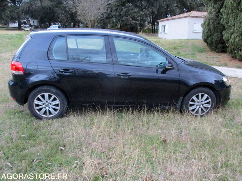 Volkswagen Golf VI 1.6i 102cv Multifuel E85 d'origine RARE - Car: picture 5 Volkswagen Golf VI 1.6i 102cv Multifuel E85 d'origine RARE - Car: picture 5