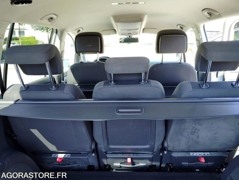 Volkswagen Touran TSI GNC 150CH BVA Essence GNC- 2015 - 90 000km - TRES BON ETAT - Car: picture 5 Volkswagen Touran TSI GNC 150CH BVA Essence GNC- 2015 - 90 000km - TRES BON ETAT - Car: picture 5