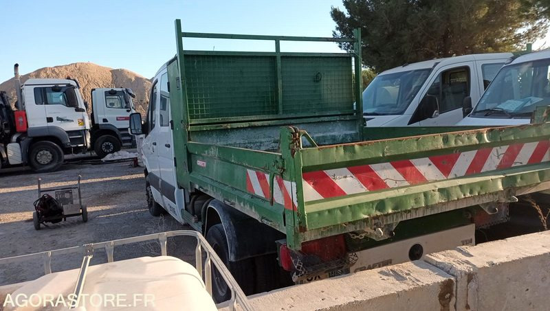 Wolkswagen Crafter Double cabine benne - 2013 - CX-238-EQ - Tipper van: picture 2 Wolkswagen Crafter Double cabine benne - 2013 - CX-238-EQ - Tipper van: picture 2