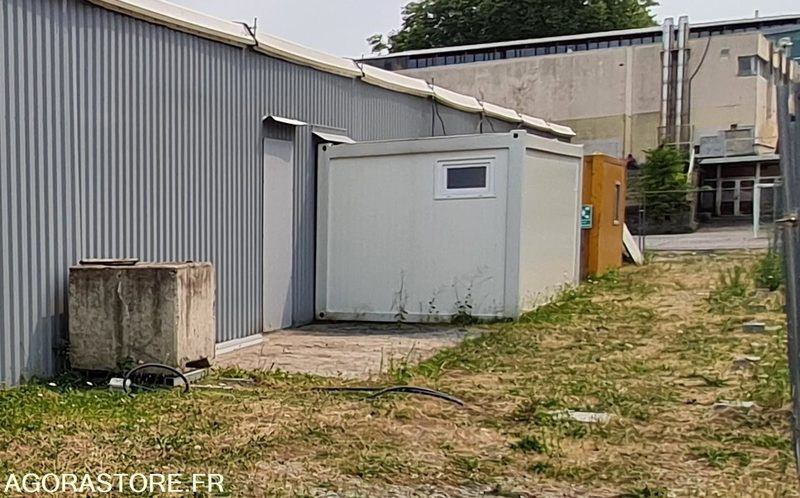 Bloc modulaire de 12 douches communes - Tool/ Equipment: picture 1 Bloc modulaire de 12 douches communes - Tool/ Equipment: picture 1