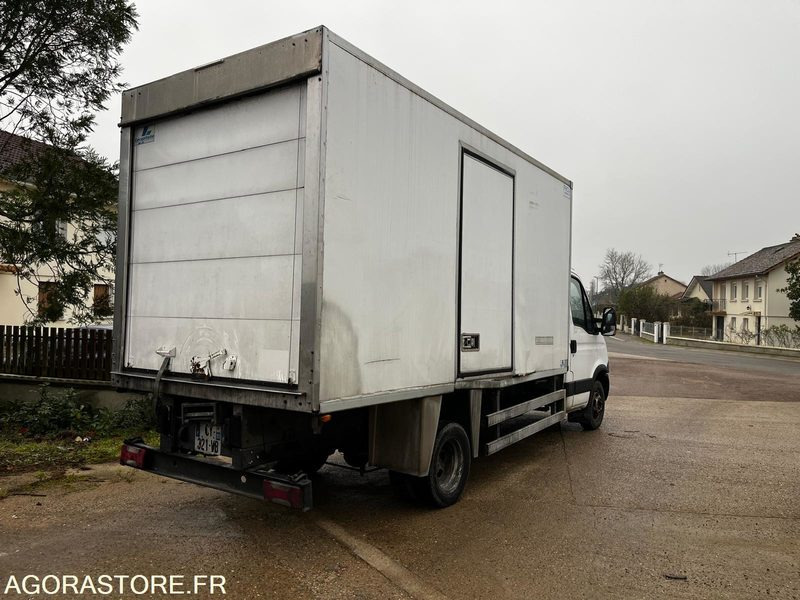 Iveco 35c13 frigorifique 185000km 2013 - Refrigerated van: picture 4 Iveco 35c13 frigorifique 185000km 2013 - Refrigerated van: picture 4