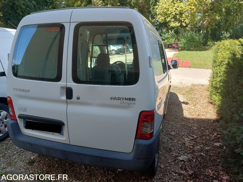 Peugeot partner 2 places - Small van: picture 3 Peugeot partner 2 places - Small van: picture 3