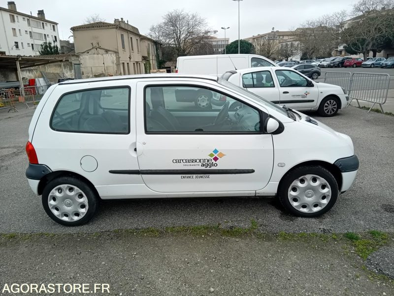 Renault twingo 95587 kms 2006 AY382JZ - Car: picture 4 Renault twingo 95587 kms 2006 AY382JZ - Car: picture 4