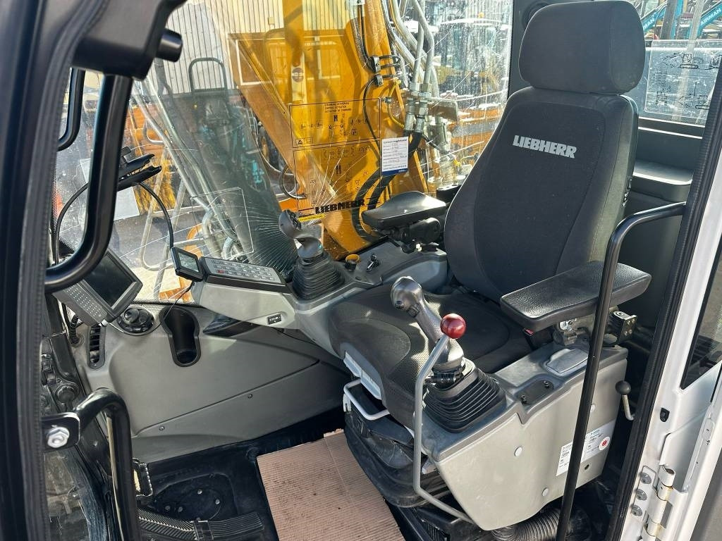 Liebherr 922 - Crawler excavator: picture 5 Liebherr 922 - Crawler excavator: picture 5