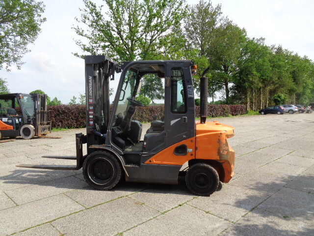 Doosan D35C-7 - Forklift: picture 5 Doosan D35C-7 - Forklift: picture 5