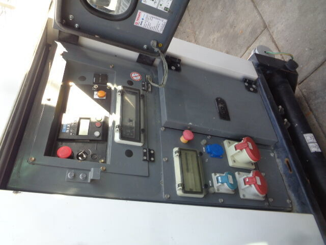 SDMO R-series 33 C3UND - Generator set: picture 3 SDMO R-series 33 C3UND - Generator set: picture 3
