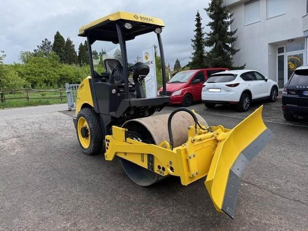 Bomag 124 DH-5 - Compactor: picture 1 Bomag 124 DH-5 - Compactor: picture 1
