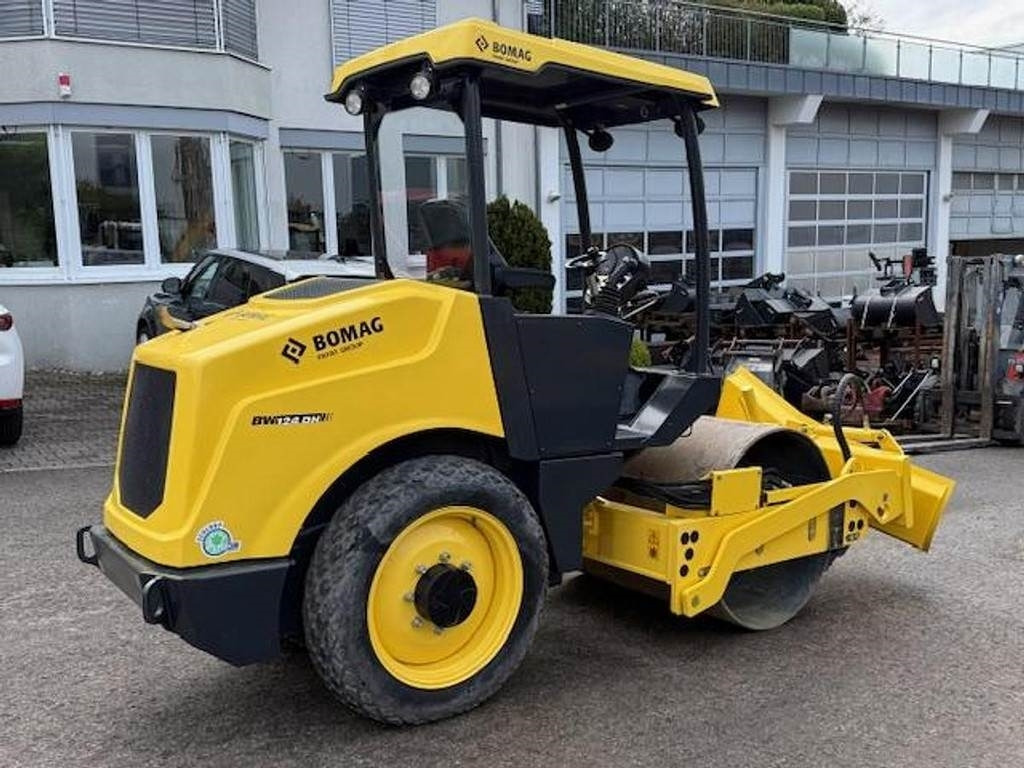 Bomag 124 DH-5 - Compactor: picture 3 Bomag 124 DH-5 - Compactor: picture 3