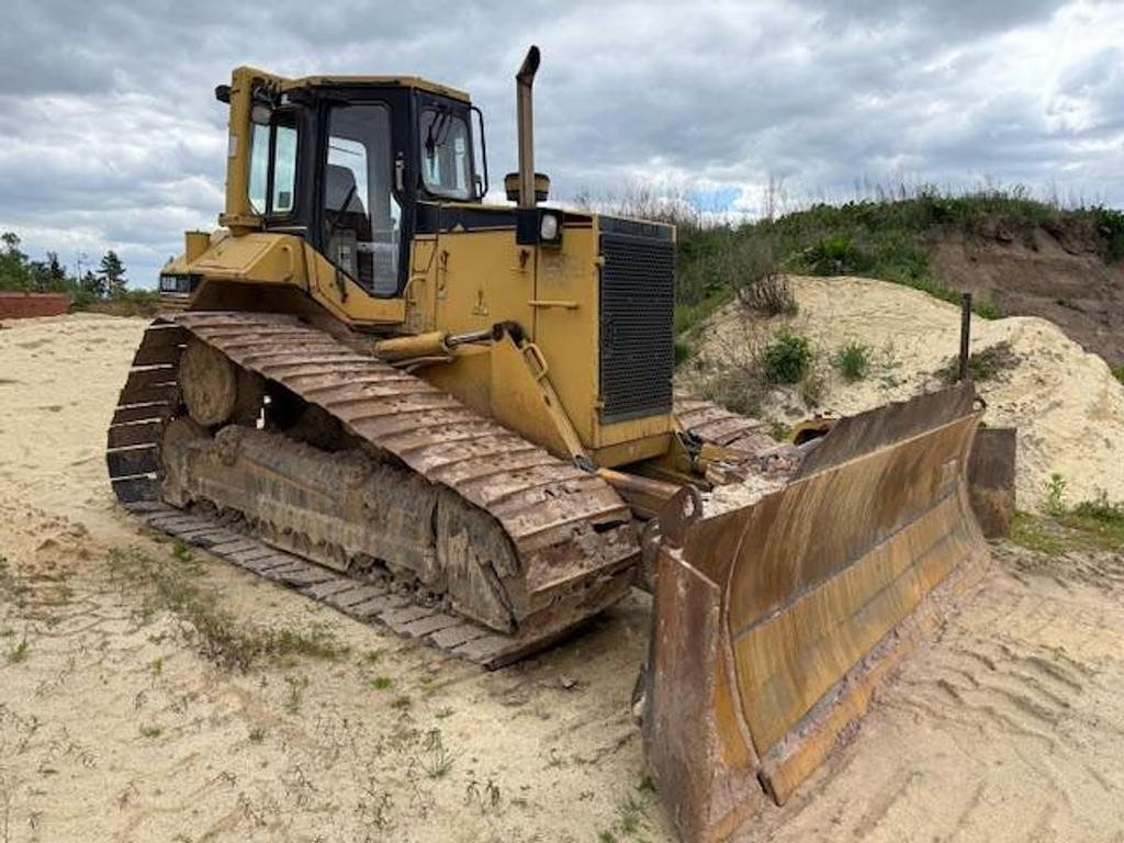 CAT D6M LGP - Bulldozer: picture 1 CAT D6M LGP - Bulldozer: picture 1