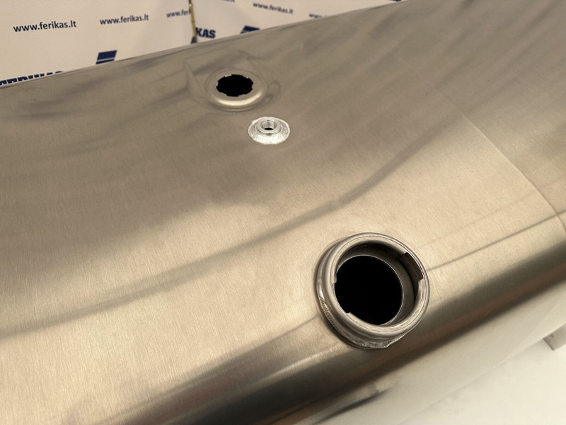 MAN 710 liters fuel tank - Fuel tank for Truck: picture 4 MAN 710 liters fuel tank - Fuel tank for Truck: picture 4