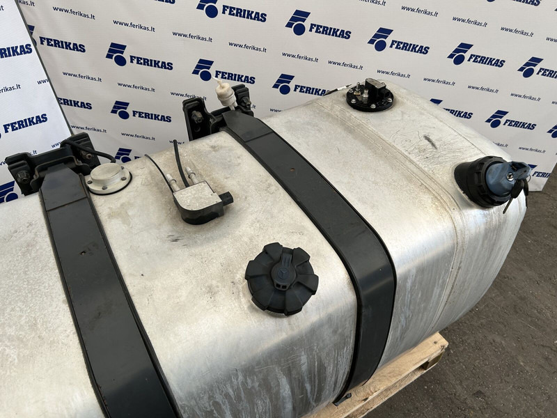 Mercedes-Benz combined fuel tank 720L - Fuel tank for Truck: picture 5 Mercedes-Benz combined fuel tank 720L - Fuel tank for Truck: picture 5