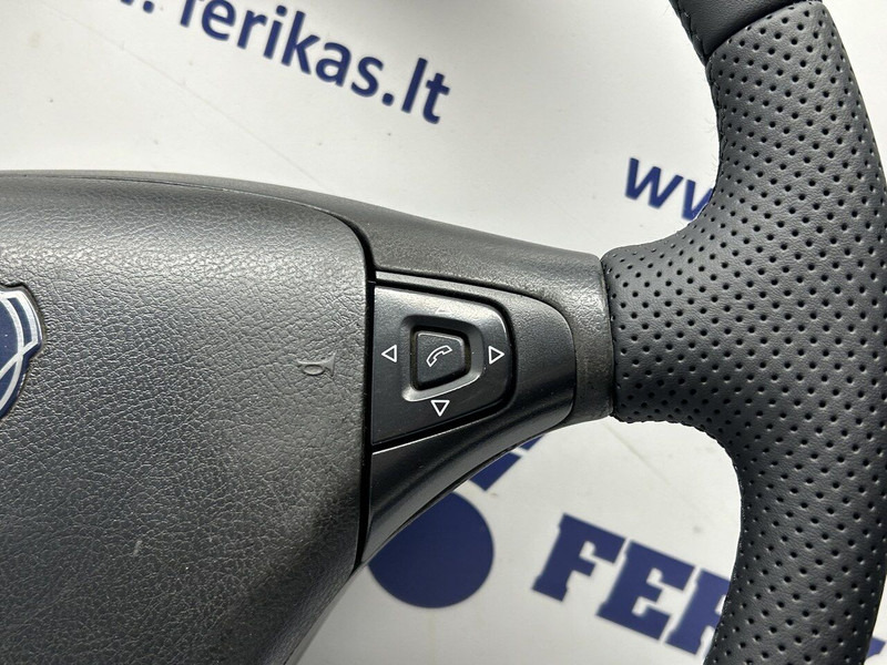 Scania restored, new leather - Steering wheel: picture 4 Scania restored, new leather - Steering wheel: picture 4