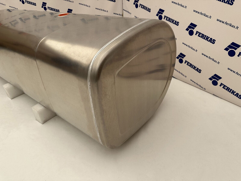 Volvo - Fuel tank for Truck: picture 2 Volvo - Fuel tank for Truck: picture 2