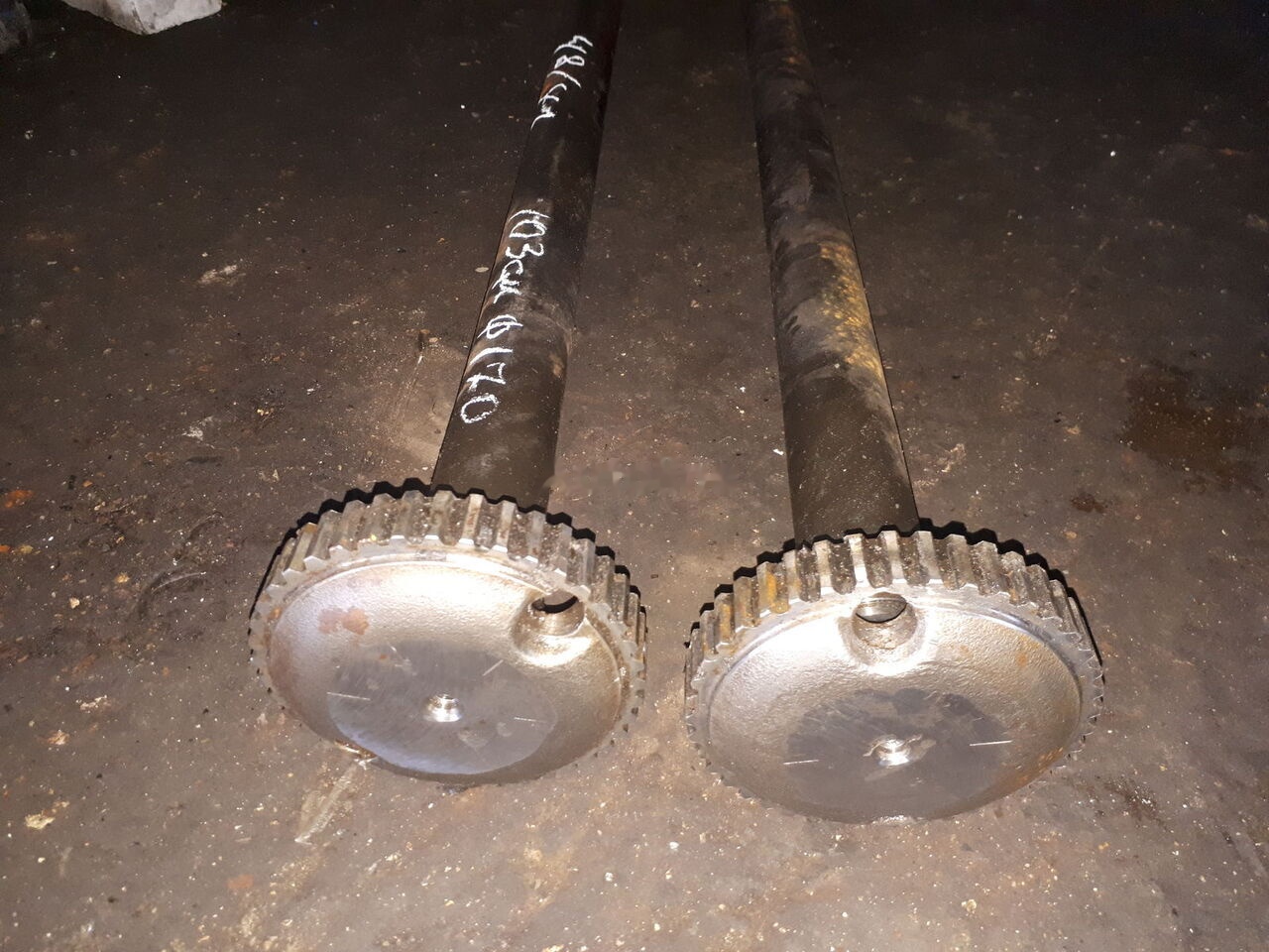 Mercedes-Benz Neoplan . Scania . Volvo . Man MAN Daf . Volvo/ Scania / Neoplan - Drive shaft for Bus: picture 4 Mercedes-Benz Neoplan . Scania . Volvo . Man MAN Daf . Volvo/ Scania / Neoplan - Drive shaft for Bus: picture 4
