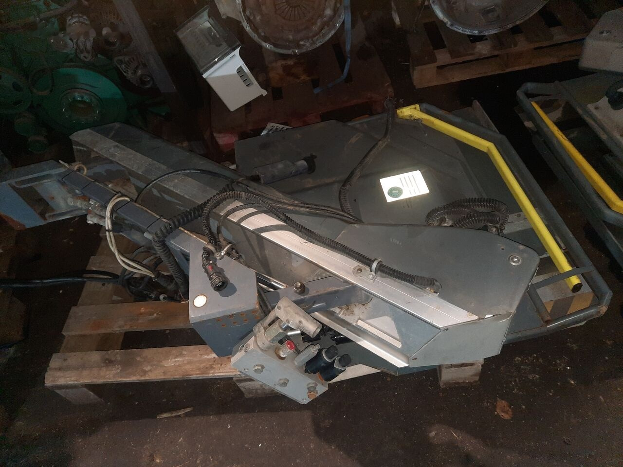 U-LIFT AP S370 TRPL 300-113 Volvo - Body and exterior for Bus: picture 5 U-LIFT AP S370 TRPL 300-113 Volvo - Body and exterior for Bus: picture 5