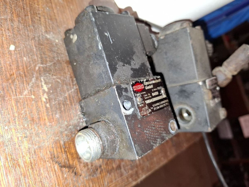 Volvo ZFLS / Herion - Hydraulic cylinder: picture 2 Volvo ZFLS / Herion - Hydraulic cylinder: picture 2