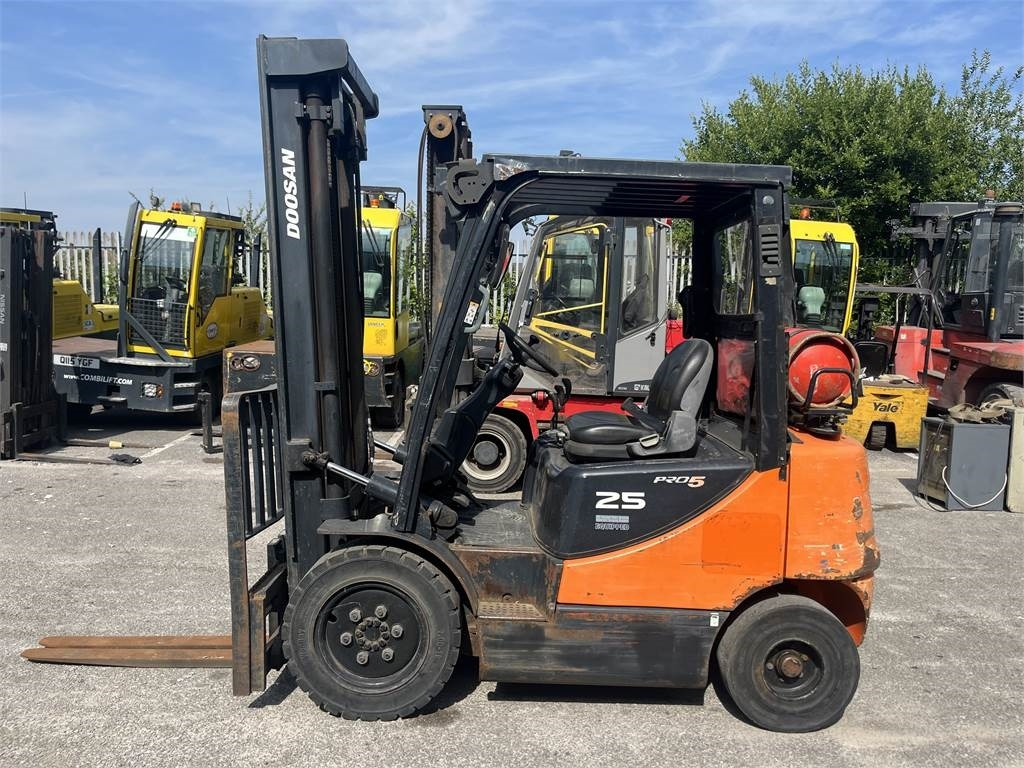 Doosan G25E-5 - LPG forklift: picture 1 Doosan G25E-5 - LPG forklift: picture 1