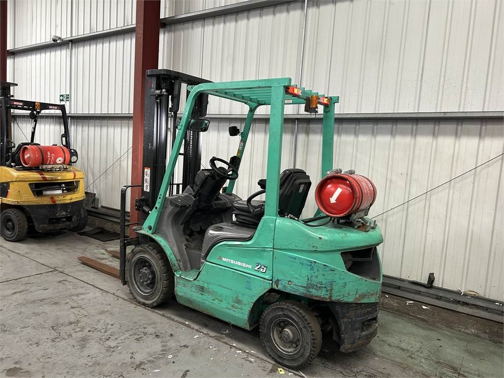 Mitsubishi FG25NT - LPG forklift: picture 3 Mitsubishi FG25NT - LPG forklift: picture 3