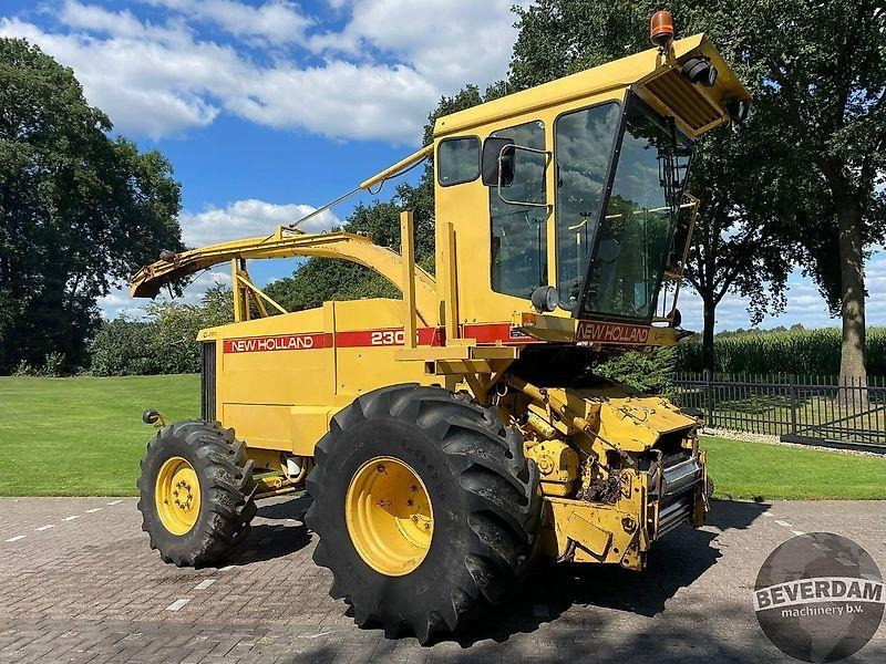 New Holland 2305 - Agricultural machinery: picture 2 New Holland 2305 - Agricultural machinery: picture 2