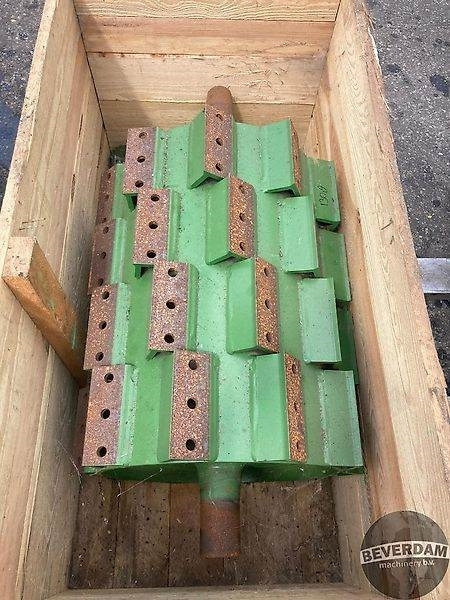 John Deere A2103888-190902Z - Harvester attachment: picture 2 John Deere A2103888-190902Z - Harvester attachment: picture 2