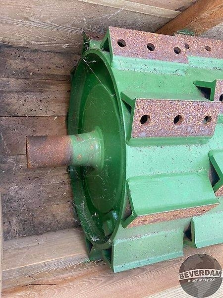 John Deere A2103888-190902Z - Harvester attachment: picture 3 John Deere A2103888-190902Z - Harvester attachment: picture 3