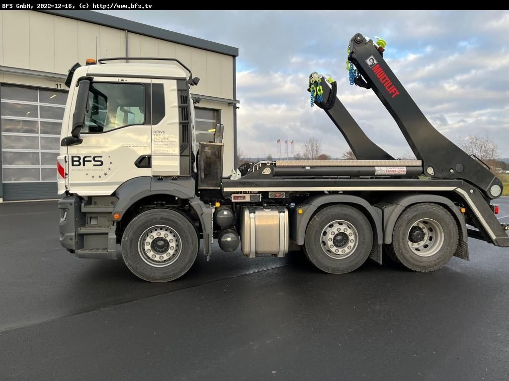 MAN TGS (TG3) 26.510 6x2/4 BL CH HIAB - Skip loader truck: picture 1 MAN TGS (TG3) 26.510 6x2/4 BL CH HIAB - Skip loader truck: picture 1