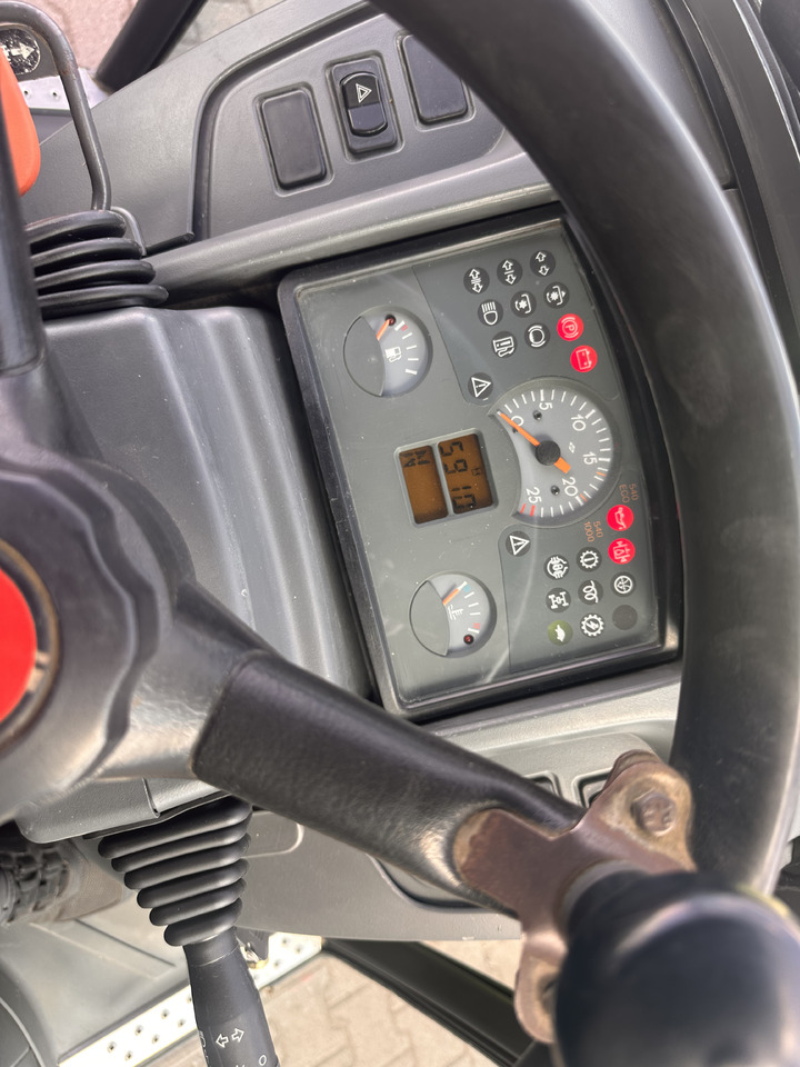 Leasing of CLAAS NECTIS 257F CLAAS NECTIS 257F: picture 13 Leasing of CLAAS NECTIS 257F CLAAS NECTIS 257F: picture 13