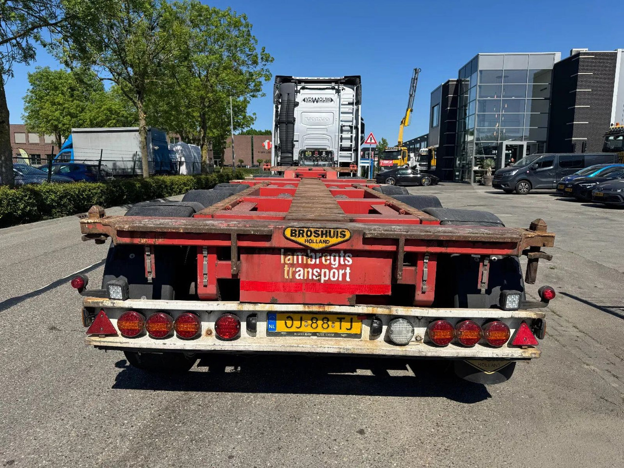Broshuis 3 UCC-39/45 EU - 3 AXLE SAF + LIFTING AXLE - Container transporter/ Swap body semi-trailer: picture 3 Broshuis 3 UCC-39/45 EU - 3 AXLE SAF + LIFTING AXLE - Container transporter/ Swap body semi-trailer: picture 3