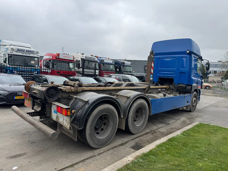 Leasing of DAF CF 85 6X2 - EURO 5 + VDL HOOK + LIFT AXLE DAF CF 85 6X2 - EURO 5 + VDL HOOK + LIFT AXLE: picture 10 Leasing of DAF CF 85 6X2 - EURO 5 + VDL HOOK + LIFT AXLE DAF CF 85 6X2 - EURO 5 + VDL HOOK + LIFT AXLE: picture 10