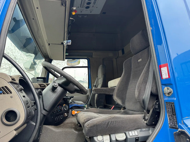 Leasing of DAF CF 85 6X2 - EURO 5 + VDL HOOK + LIFT AXLE DAF CF 85 6X2 - EURO 5 + VDL HOOK + LIFT AXLE: picture 16 Leasing of DAF CF 85 6X2 - EURO 5 + VDL HOOK + LIFT AXLE DAF CF 85 6X2 - EURO 5 + VDL HOOK + LIFT AXLE: picture 16