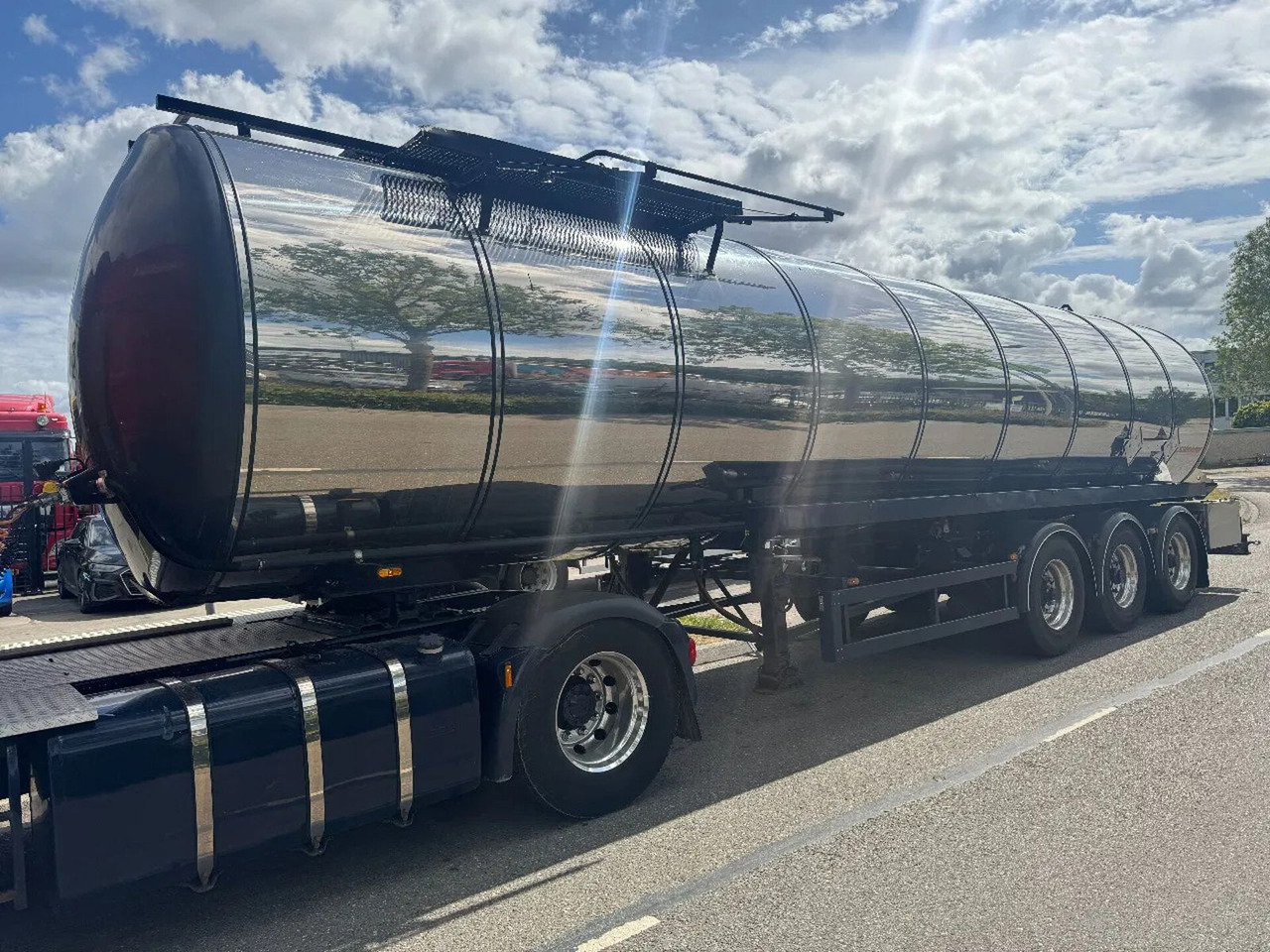 Kässbohrer STS 34 1 COMPARTIMENT - Tank semi-trailer: picture 2 Kässbohrer STS 34 1 COMPARTIMENT - Tank semi-trailer: picture 2