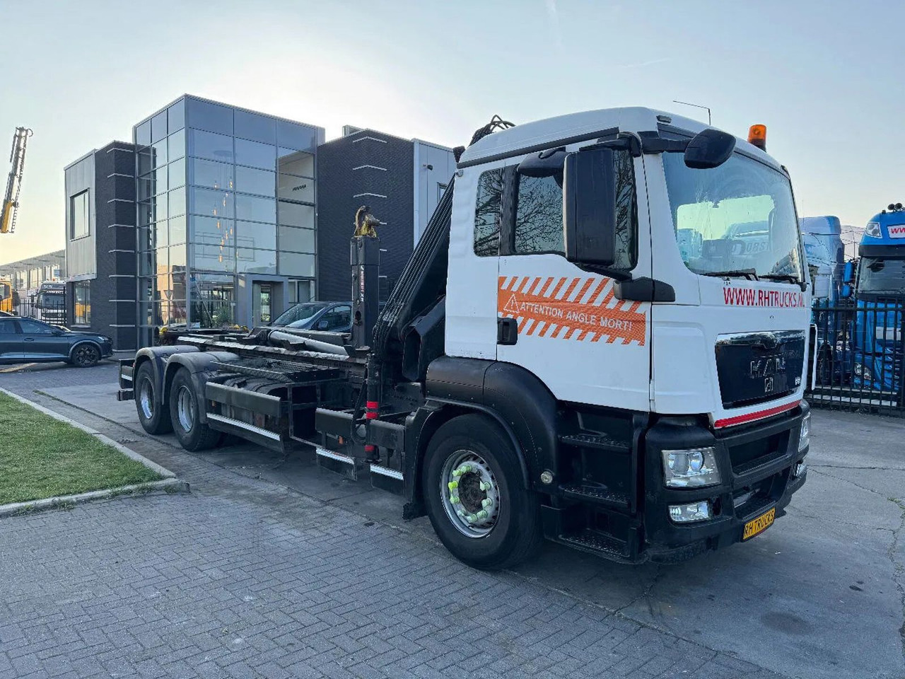 Crane truck MAN TGS 26.360 6X4 VDL 21T HOOK + HIAB 122 + REMOTE: picture 9