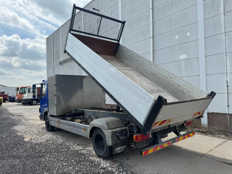 Mercedes-Benz Atego 815 4X2 3 WAY KIPPER FULL STEEL MANUAL GEAR - Tipper: picture 5 Mercedes-Benz Atego 815 4X2 3 WAY KIPPER FULL STEEL MANUAL GEAR - Tipper: picture 5