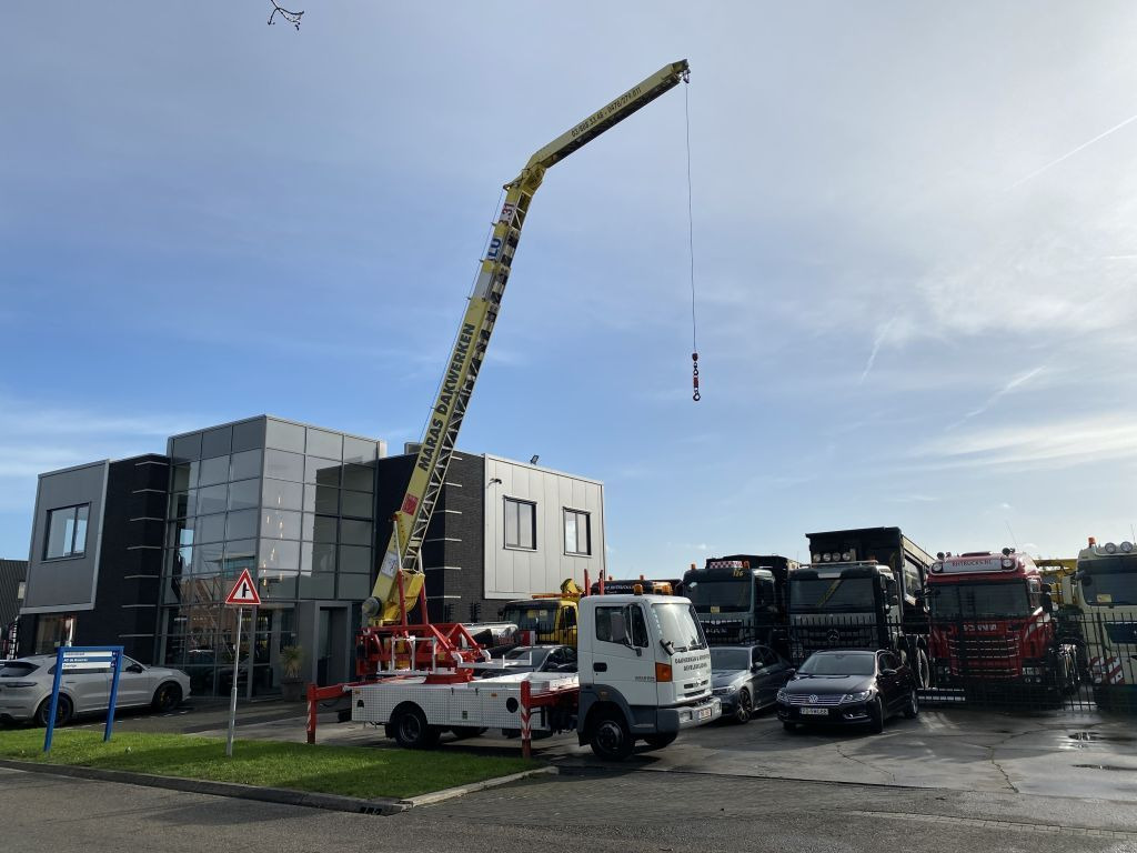 Nissan ATLEON 140 + KLAAS ALU-KRAN 28 METER MET REMOTE - Crane truck: picture 1 Nissan ATLEON 140 + KLAAS ALU-KRAN 28 METER MET REMOTE - Crane truck: picture 1