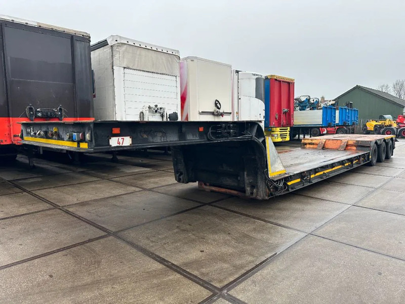 Nooteboom OSDBAZ-45VV, 3 AXLE STEERING, 3,6 M EXTENDABLE - Low loader semi-trailer: picture 4 Nooteboom OSDBAZ-45VV, 3 AXLE STEERING, 3,6 M EXTENDABLE - Low loader semi-trailer: picture 4