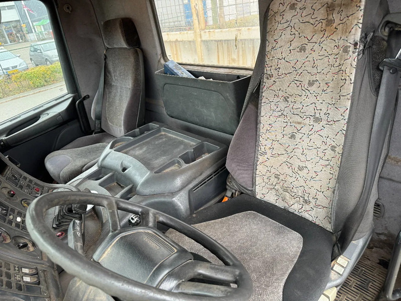 Dropside/ Flatbed truck, Crane truck Scania P124-360 6X4 EURO 2 HIAB 200 C-5 ALL 2000: picture 18