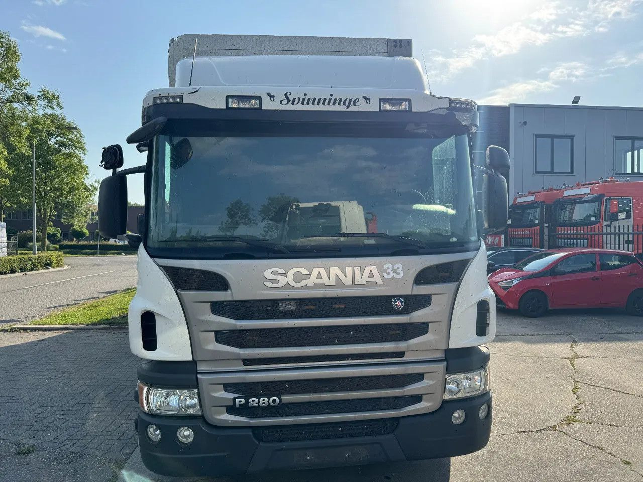 Scania P280 6X2 SCHMITZ BOX + ZEPRO 2000KG LIFT EURO 6 - Box truck: picture 2 Scania P280 6X2 SCHMITZ BOX + ZEPRO 2000KG LIFT EURO 6 - Box truck: picture 2