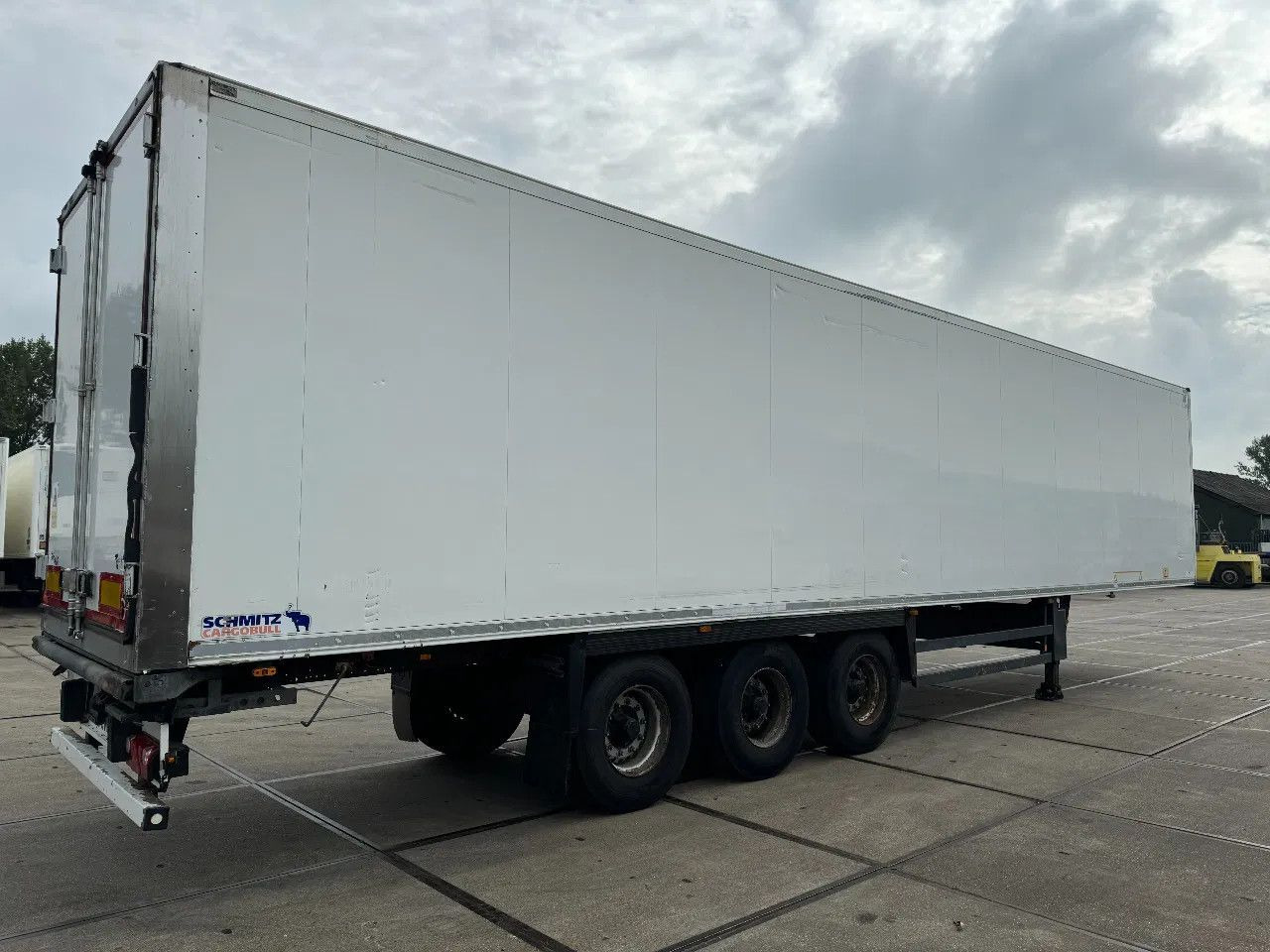 Schmitz Cargobull THERMO KING SLXE200 BPW AXLE Schmitz Cargobull THERMO KING SLXE200 BPW AXLE - Refrigerator semi-trailer: picture 5 Schmitz Cargobull THERMO KING SLXE200 BPW AXLE Schmitz Cargobull THERMO KING SLXE200 BPW AXLE - Refrigerator semi-trailer: picture 5