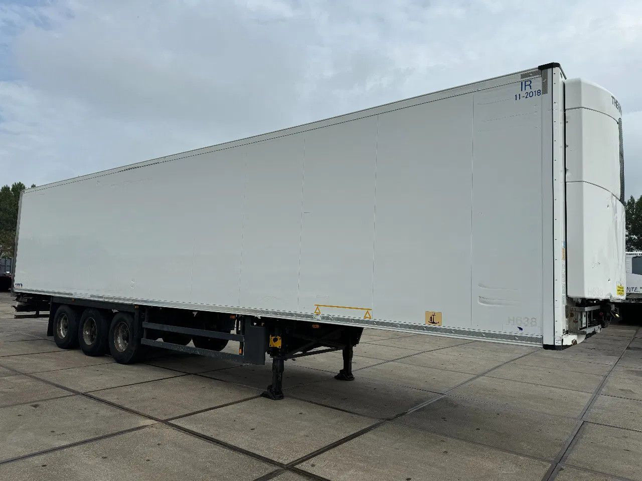 Schmitz Cargobull THERMO KING SLXE200 BPW AXLE Schmitz Cargobull THERMO KING SLXE200 BPW AXLE - Refrigerator semi-trailer: picture 4 Schmitz Cargobull THERMO KING SLXE200 BPW AXLE Schmitz Cargobull THERMO KING SLXE200 BPW AXLE - Refrigerator semi-trailer: picture 4