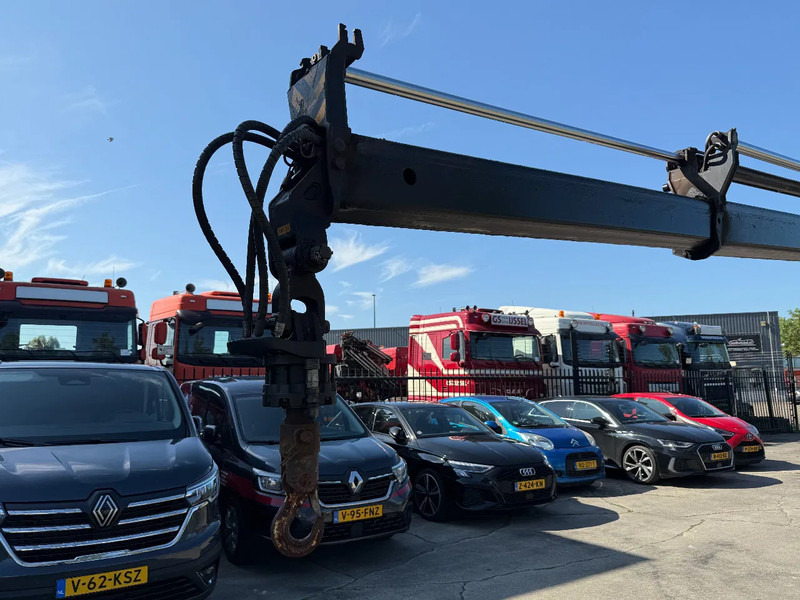 DAF CF 440 6X2 EURO 6 + HMF 3220-K5 REMOTE 5E & 6E FUNCTIE - Tractor unit: picture 5 DAF CF 440 6X2 EURO 6 + HMF 3220-K5 REMOTE 5E & 6E FUNCTIE - Tractor unit: picture 5