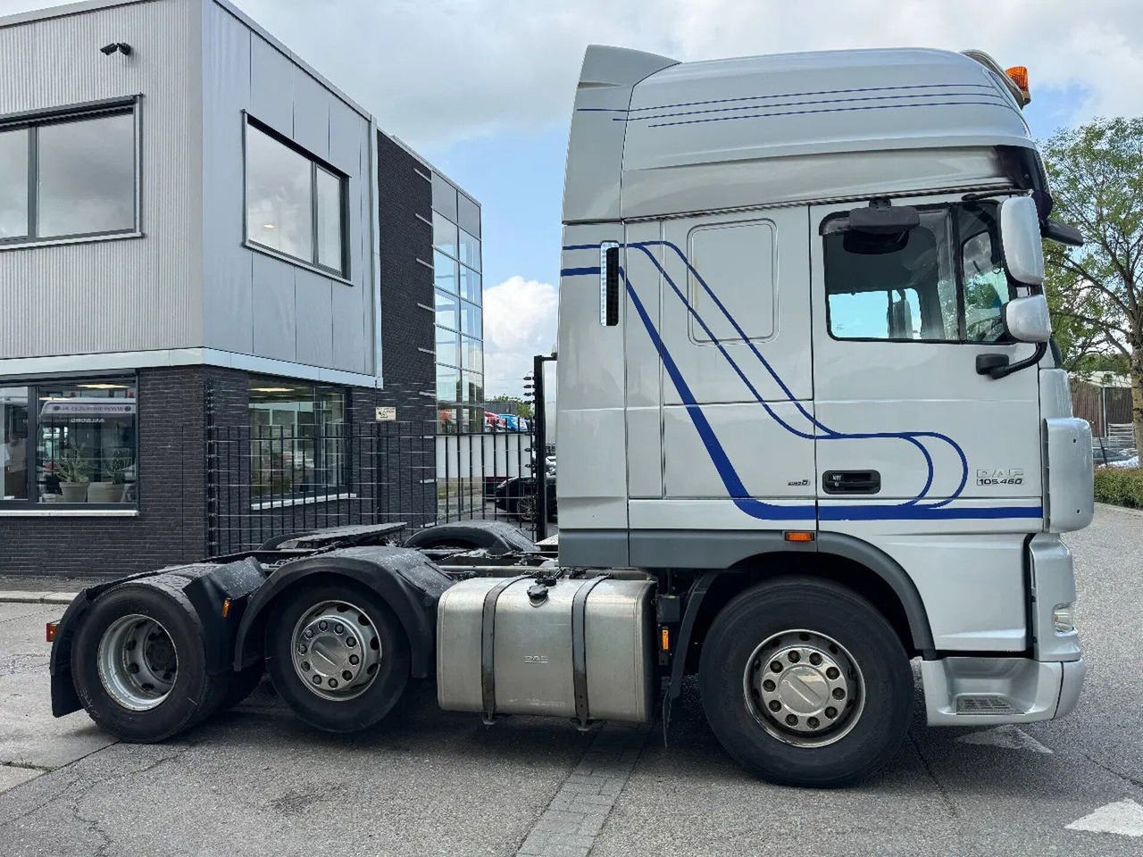 DAF XF 105.460 6X2 RETARDER EURO5 TÜV TILL 01-2026 - Tractor unit: picture 4 DAF XF 105.460 6X2 RETARDER EURO5 TÜV TILL 01-2026 - Tractor unit: picture 4