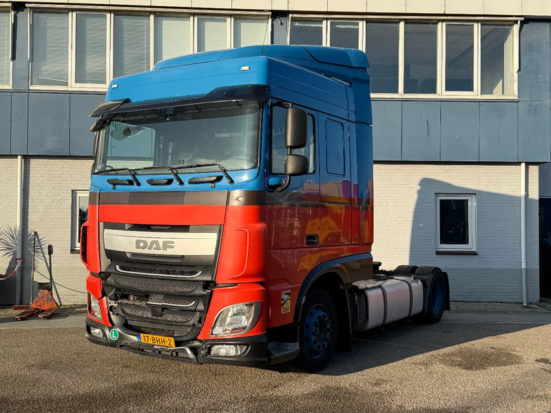 DAF XF 440 4X2 EURO 6 MEGA - ONLY 706.274 KM - Tractor unit: picture 1 DAF XF 440 4X2 EURO 6 MEGA - ONLY 706.274 KM - Tractor unit: picture 1